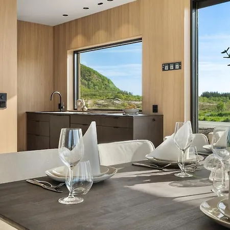 New! High End Lofoten 4 Feriehus *